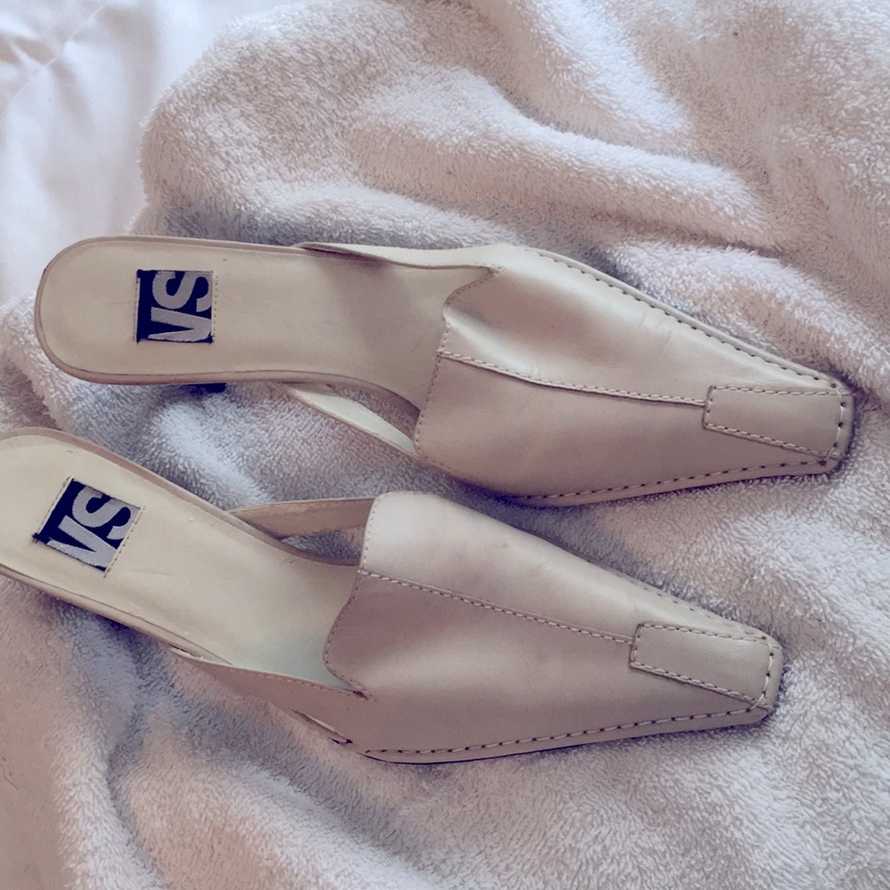 VS Mules Beige Leather Size 7.5